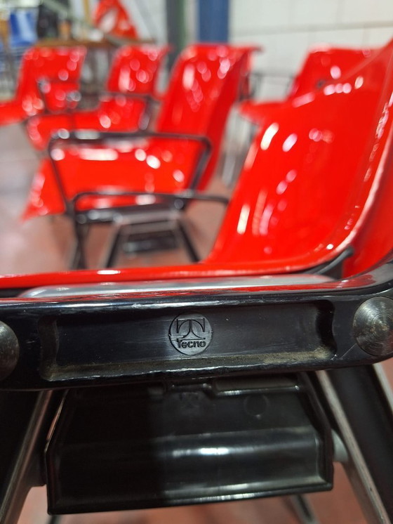 Image 1 of 9x Tecno Modus, Osvaldo Borsani Konferenzstuhl, rot