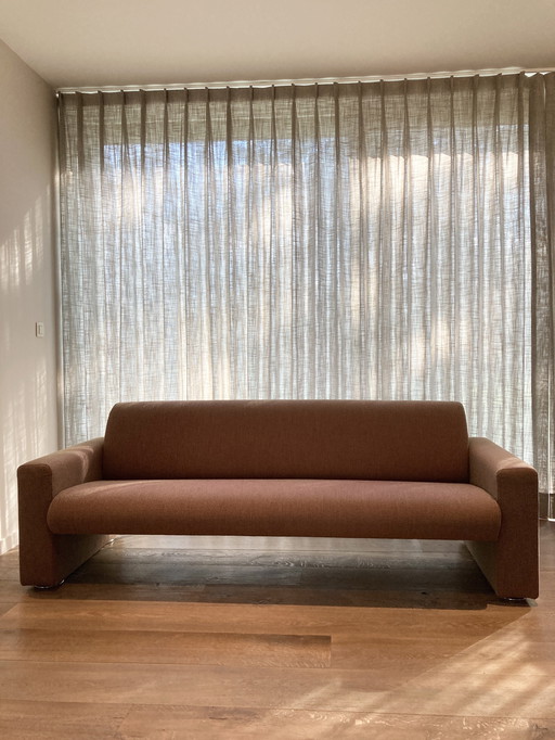 Divano Artifort 691 a 3 posti – tessuto effetto vintage – ottime condizioni