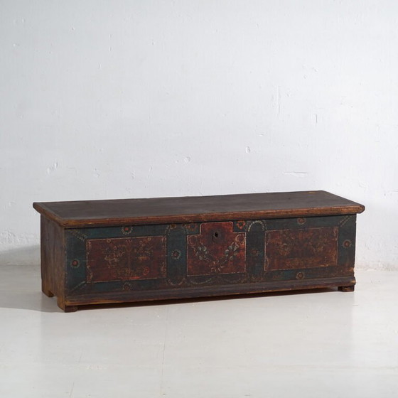 Baúl de almacenamiento antiguo en tonos oscuros (c.1870) #41 – Armarios de almacenamiento (photo 7 of 40)