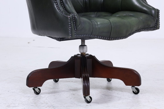 Image 1 of Captain Chair fauteuil avec roulettes | cuir vintage Chesterfield fauteuil vert antique #06-47