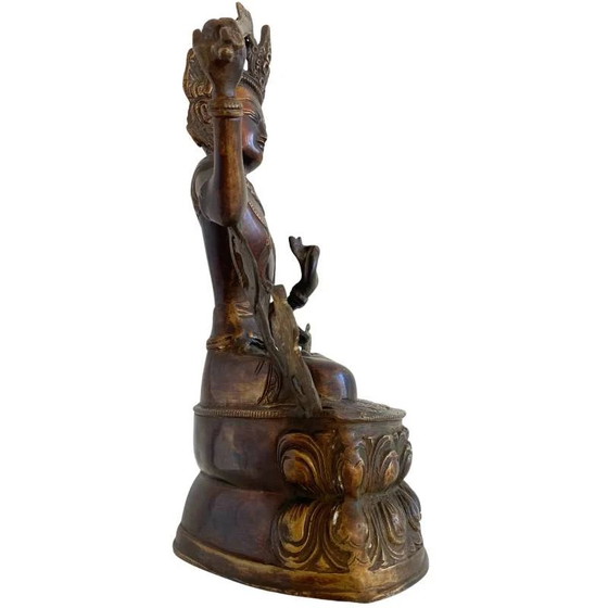 Antigua estatua tibetana de bronce de Manjushri con rastros de dorado lote 170 – Esculturas, Bronze (photo 3 of 15)