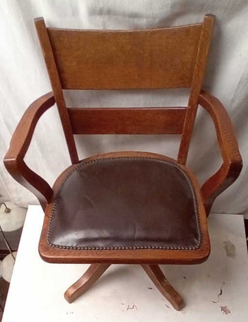 Captain's Swivel Chair