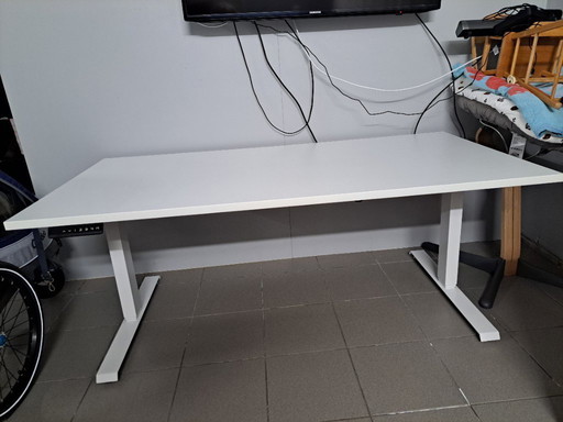 Tavolo da lavoro elettrico in piedi/seduto