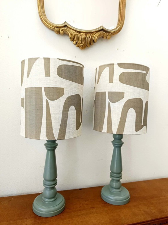 Image 1 of 2 op maat gemaakte houten lampen met modernistische lampenkappen