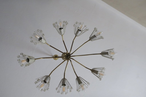 Lustre elliptique autrichien en laiton et verre, style milieu du XXe siècle, années 1950 – kroonluchters (photo 2 of 14)
