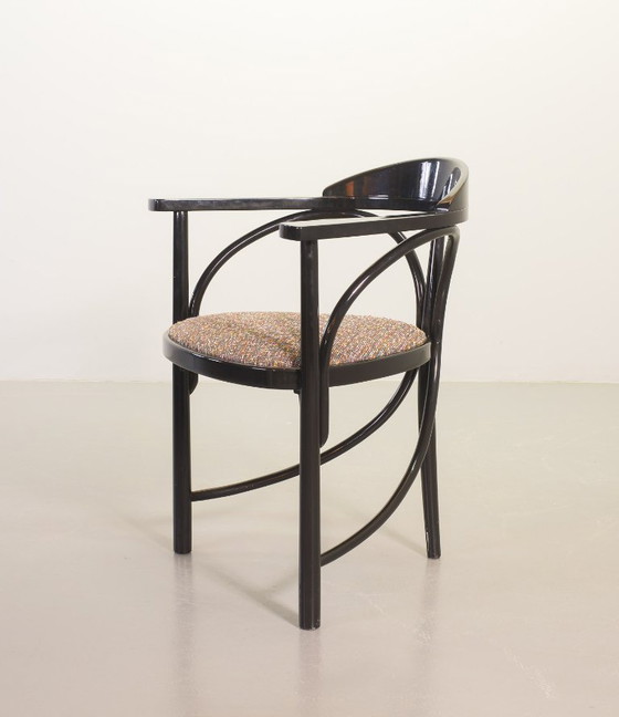 Juego de 4 sillas de comedor triangulares Thonet de diseño de mediados de siglo (modelo 87) lacadas en (photo 16 of 24)