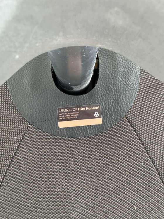 Image 1 of Silla huevo de Fritz Hansen