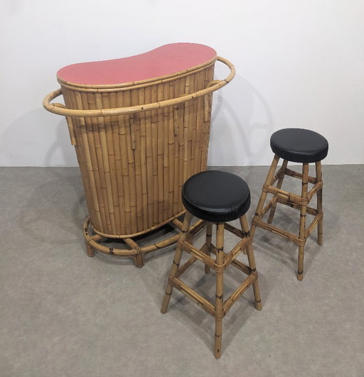 Vintage tiki bar uit de jaren 60