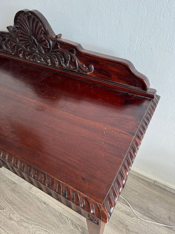 Image 1 of Mooi uitgesneden Edwardiaanse stijl bijzet-tafel
