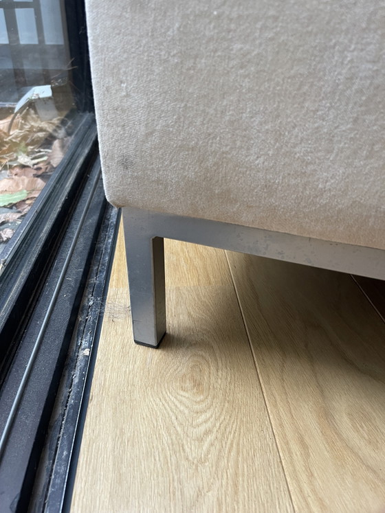 Pouf o panca moderna, beige, con gambe in acciaio, Sedie da camera, Tessile, rvs, Crema (foto 8 di 8)