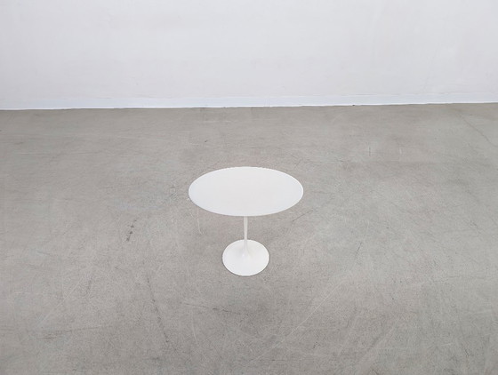 Image 1 of Knoll International coffee table Eero Saarinen coffee table tulip