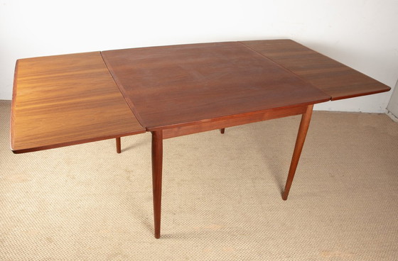 Image 1 of Vierkante en uitschuifbare Deense eettafel, in teakhout, model 592, van Arne Vodder voor Sibast 1960.