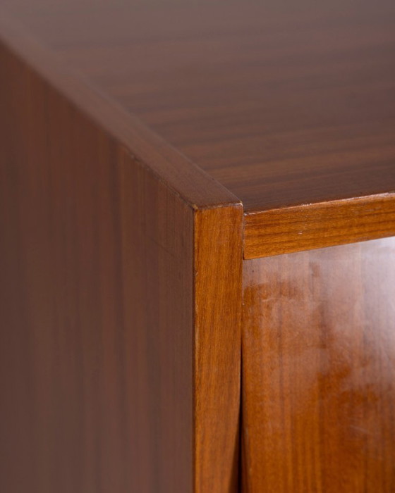 Image 1 of Commode vintage en bois de teck de conception italienne des années 1960