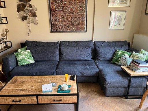 Shed 5 Ekmond Bench With Divan Right