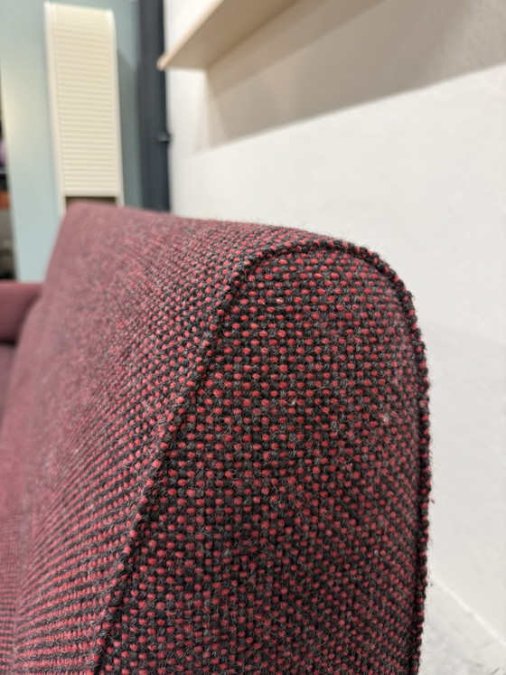 Image 1 of Leolux Felizia 3-Sitzer-Sofa, Stoff Andes, schwarz/rot