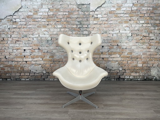 Poltrona Frau Regina Swivel Chair