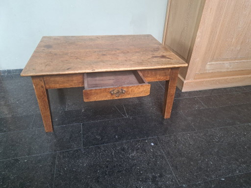 Bijzettafeltje in notelaar – Wood (photo 2 of 5)