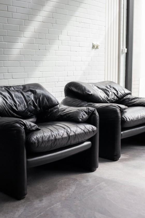 Image 1 of Poltrone Maralunga in pelle nera di Vico Magistretti per Cassina, 1973