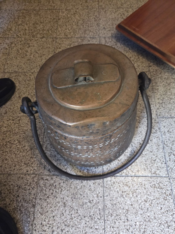 Antico contenitore in rame con coperchio e manici in ferro, vintage rustico, Oggetti decorativi, Marrone (foto 5 di 5)