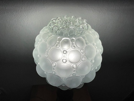 Image 1 of Lámpara de sobremesa alta de madera con pantalla de vidrio esmerilado Bubble Glass