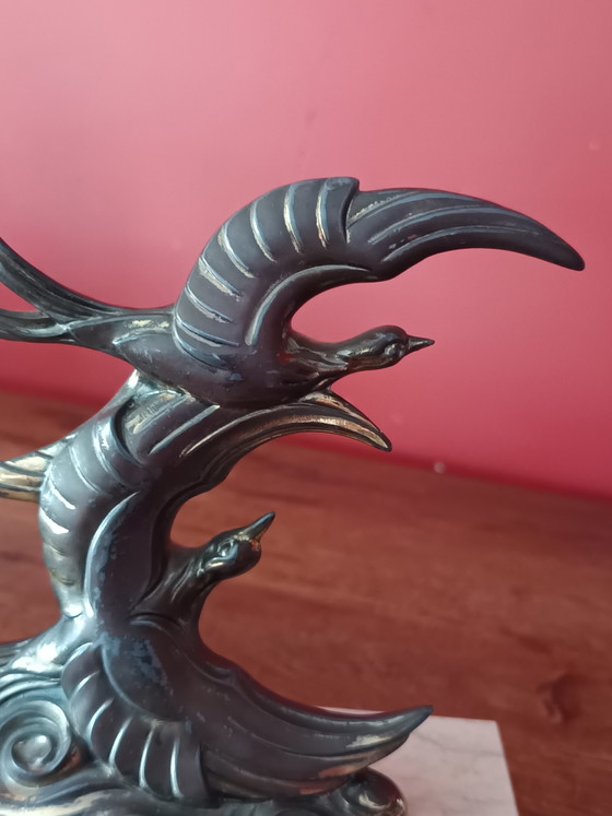 Pair of French Art Deco bookends with dynamic birds - 1930s. – Decorative Objects, Marble, Metal (photo 4 of 6)