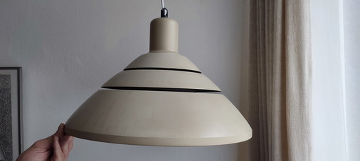 Deckenleuchte aus Metall im skandinavischen Stil