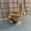 Relaxsessel aus ockergelbem Leder