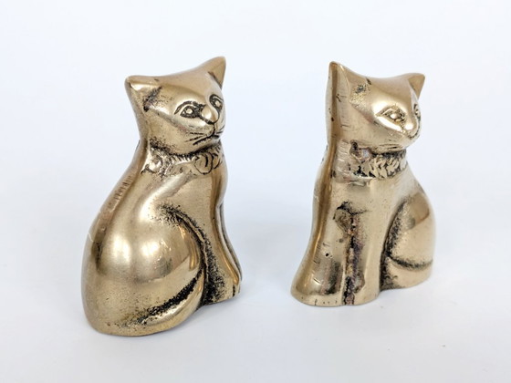 Image 1 of Vintage Solid Brass Cat Figurines Pair MCM Collar Detail Shelf Curio Decor