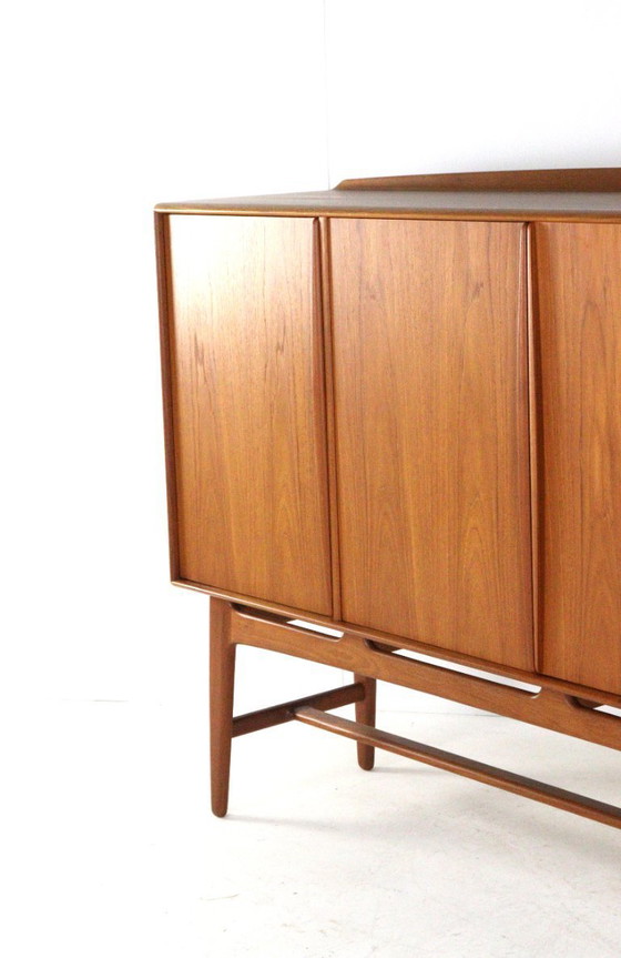 Image 1 of Credenza Svend Aage Madsen per K. Knudsen & Son, design vintage danese
