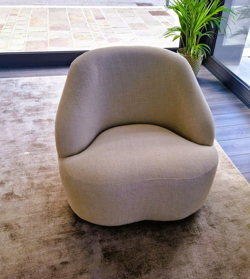 Margas armchair by &tradition