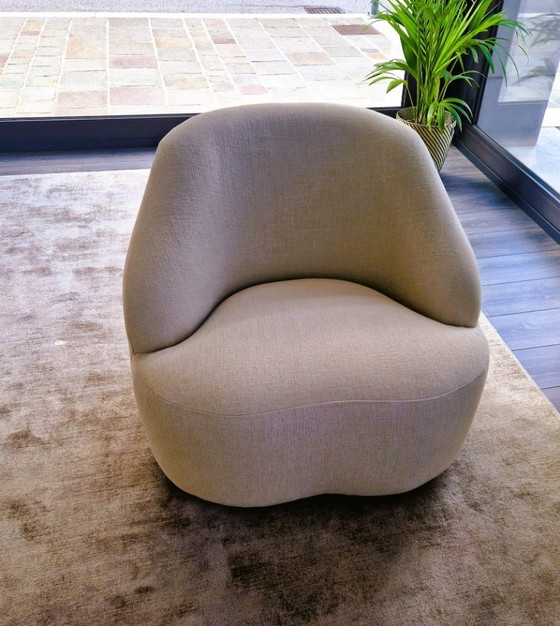 Image 1 of Fauteuil Margas par &tradition