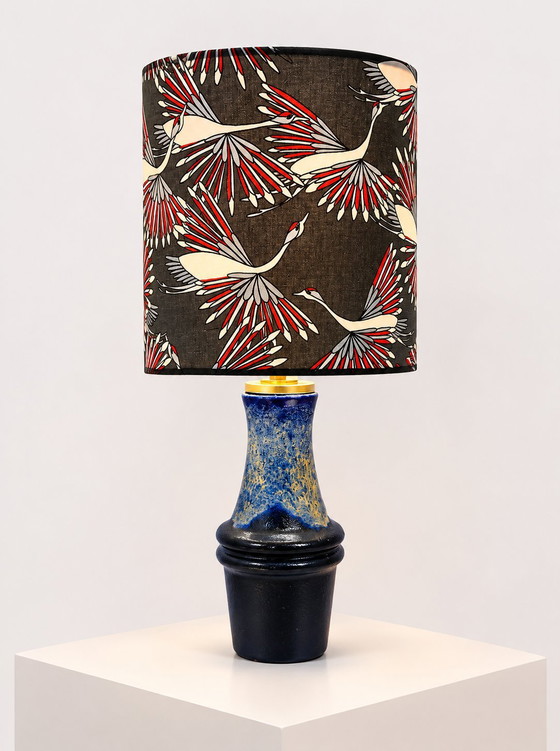 Image 1 of Atmosphärische Tischlampe mit Kranich-Motiv-Schirm aus Scheurich Vase