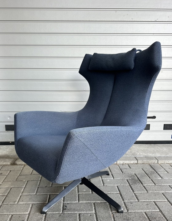 Image 1 of Fauteuil design Nosto en stock