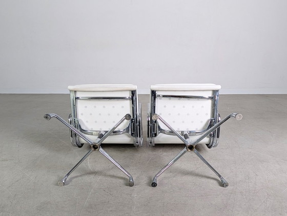 Image 1 of 2x Original Vitra EA 208 Soft Pad Weiß Leder Stuhl Charles Eames