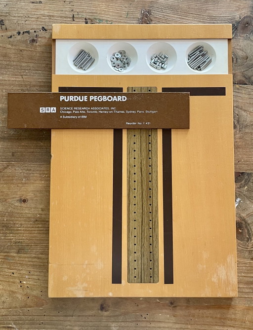Vintage SRA Purdue Pegboard – decoratieve objecten, Wood, Metal (photo 2 of 5)