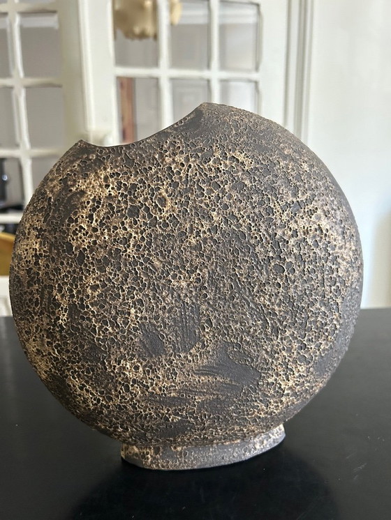 Image 1 of vaso brutalista degli anni '70