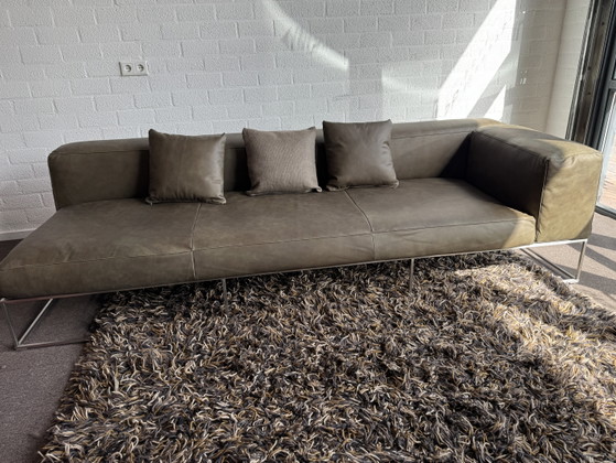 Image 1 of Living Divani Ile Club
