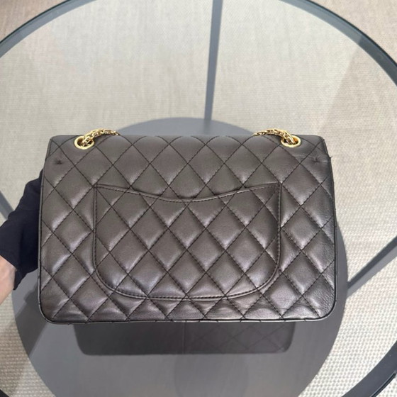 Image 1 of Chanel 2.55 Reissue 226 – Gestepptes, gealtertes Kalbsleder, Dunkelgrau, Bronze, Goldbeschläge