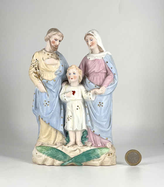 Image 1 of Groupe en porcelaine biscuit ancienne « Sainte Famille » – Sacré-Cœur – vers 1900, Art nouveau