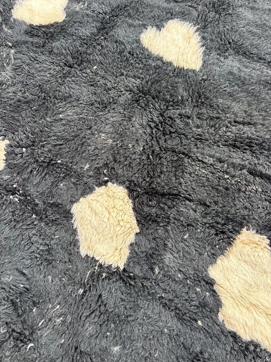 Image 1 of Black and White Moroccan Rug 200x300 cm- Hand Made Berber Wool Rug