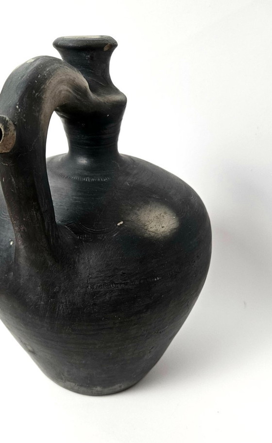 Image 1 of WABI SABI Antiker ungarischer schwarzer Keramik-Wasserkrug, großer Tonkrug Botijo aus dem frühen 20. Jahrhundert