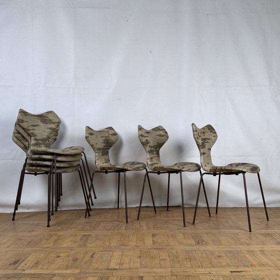 Image 1 of Chaises Grand Prix par Arne Jacobsen pour Republic of Fritz Hansen années 1950