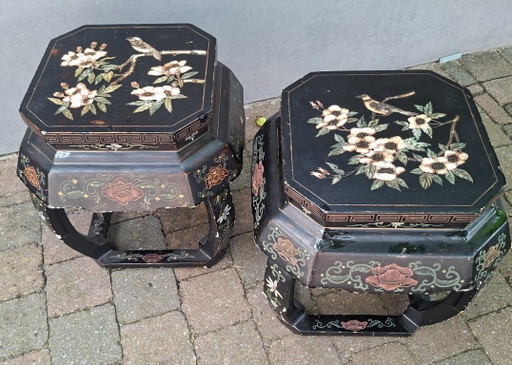 Taburetes antiguos chinos lacados en negro. – bijzettafels, Wood (photo 2 of 5)