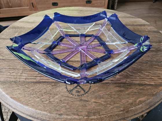 Image 1 of Bol unique en verre fusionné fait main – Design géométrique (Ø 30,5 cm)