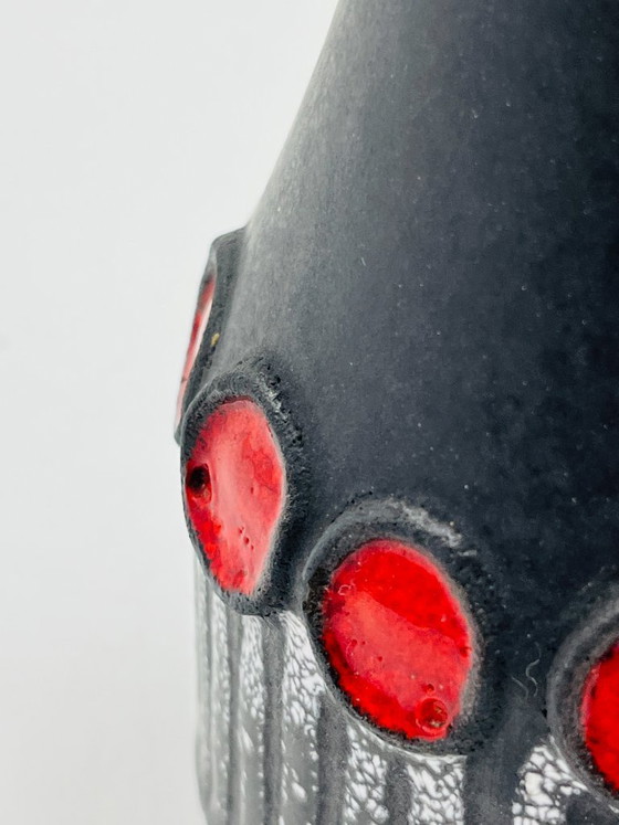 Image 1 of Schlossberg Isle Stephan black and red vintage vase