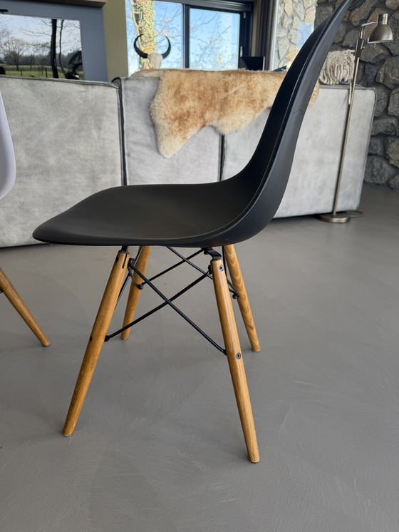 Image 1 of 4 Vitra Eames Plastic Side Chair DSW RE,