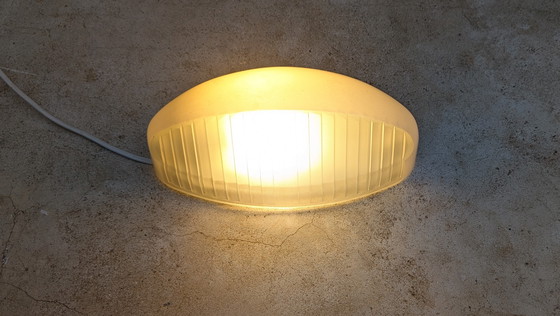 Image 1 of Applique murale de salle de bain Holophane années 60