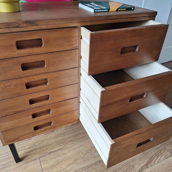 Image 1 of commode vintage