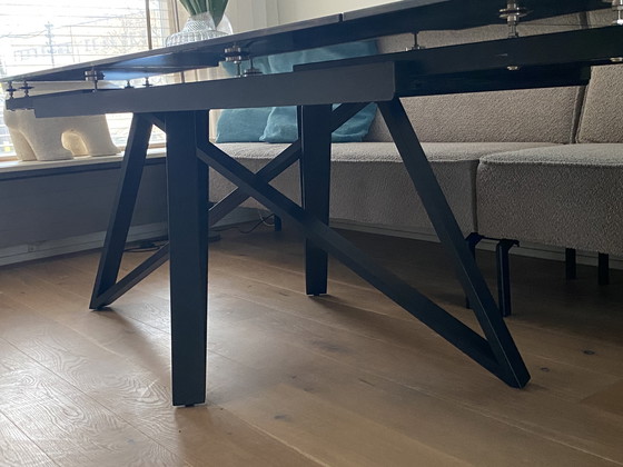 Image 1 of Belle table de salle à manger extensible avec plateau en céramique et piètement en acier, 180-220-260 cm