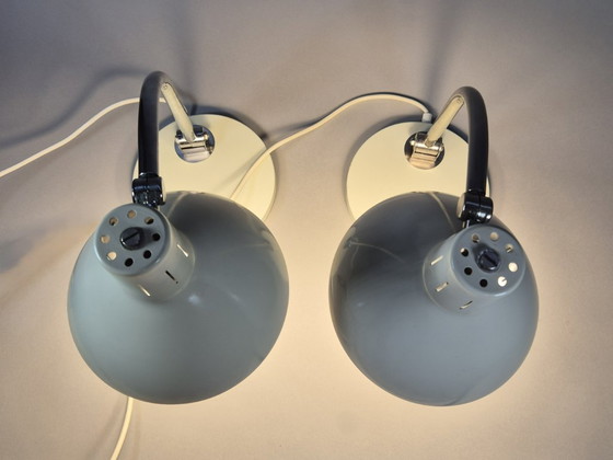 Twee metalen tafellampen, lichtgrijs, Hala, Metaal, Chroom, Vintage (foto 10 van 10)